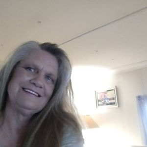 Meet your Posher, Sandy